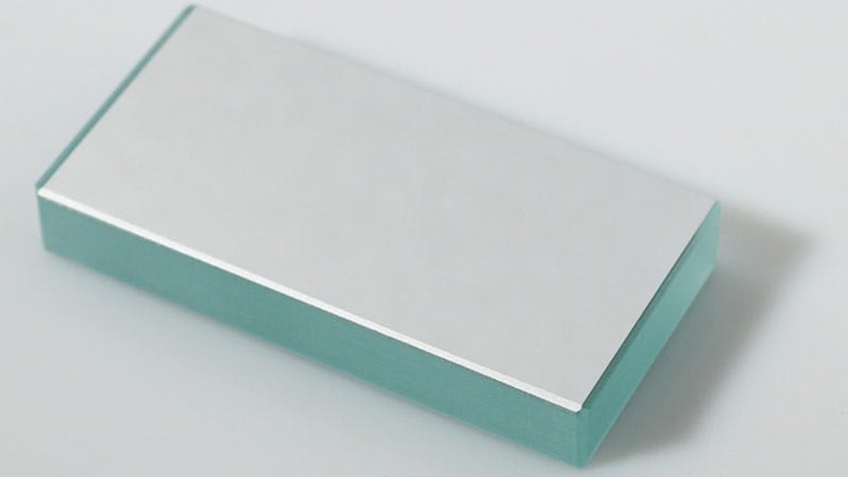 分厚い！厚み12mmのガラスに「アルミ蒸着」して鏡を製作した事例(福井県福井市 O様)