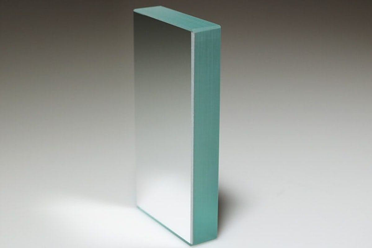 縦に直立させた全体の様子