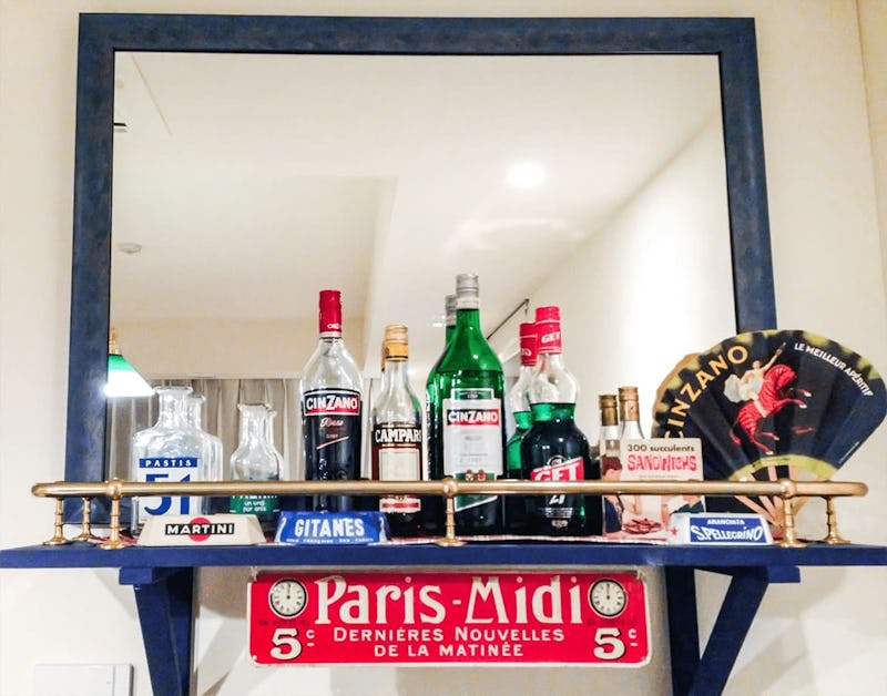 レトロなフレームが小物にマッチ！オールドミラーシリーズ「C-44023」を使用した事例