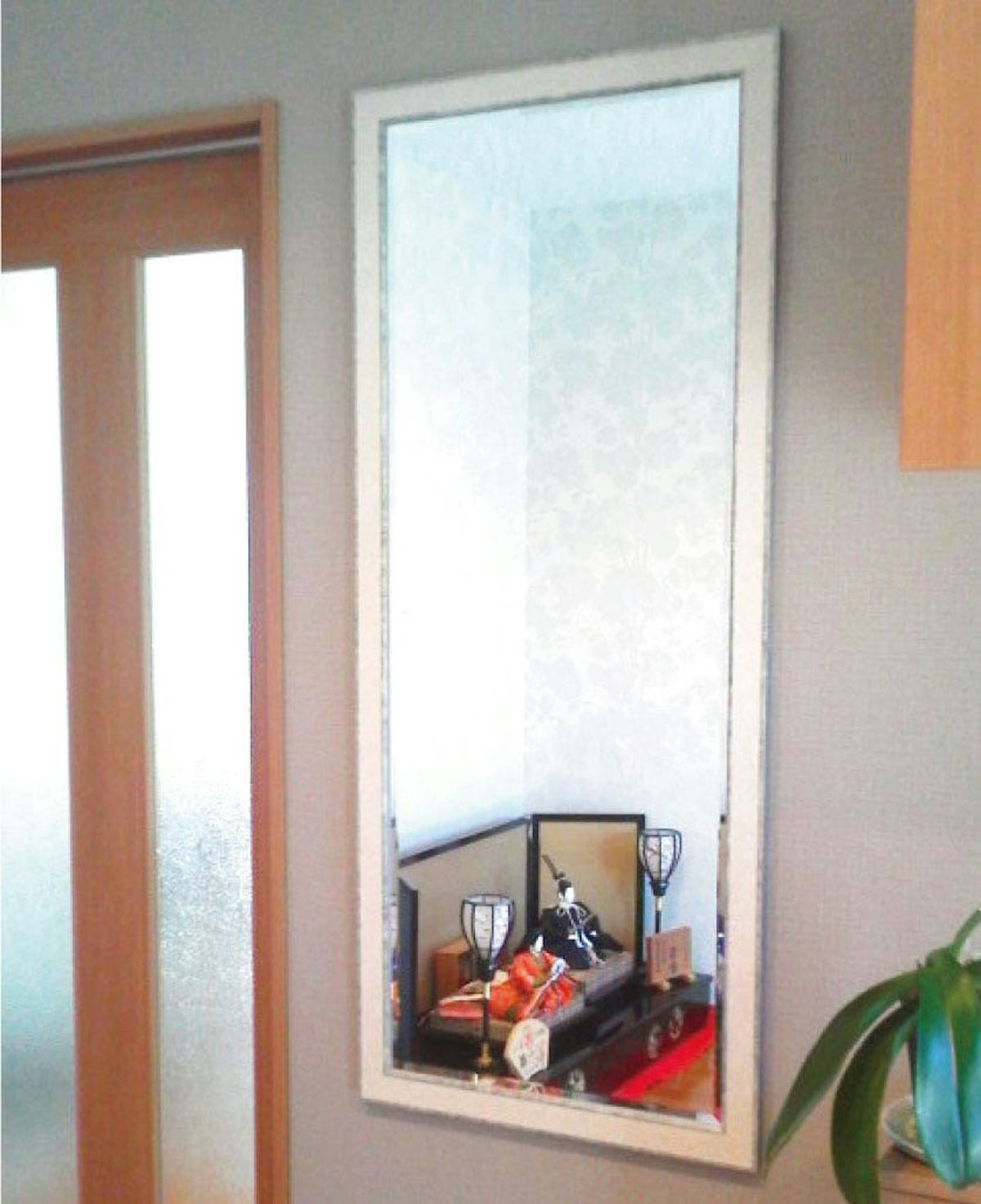 玄関姿見に設置したアンティークミラー