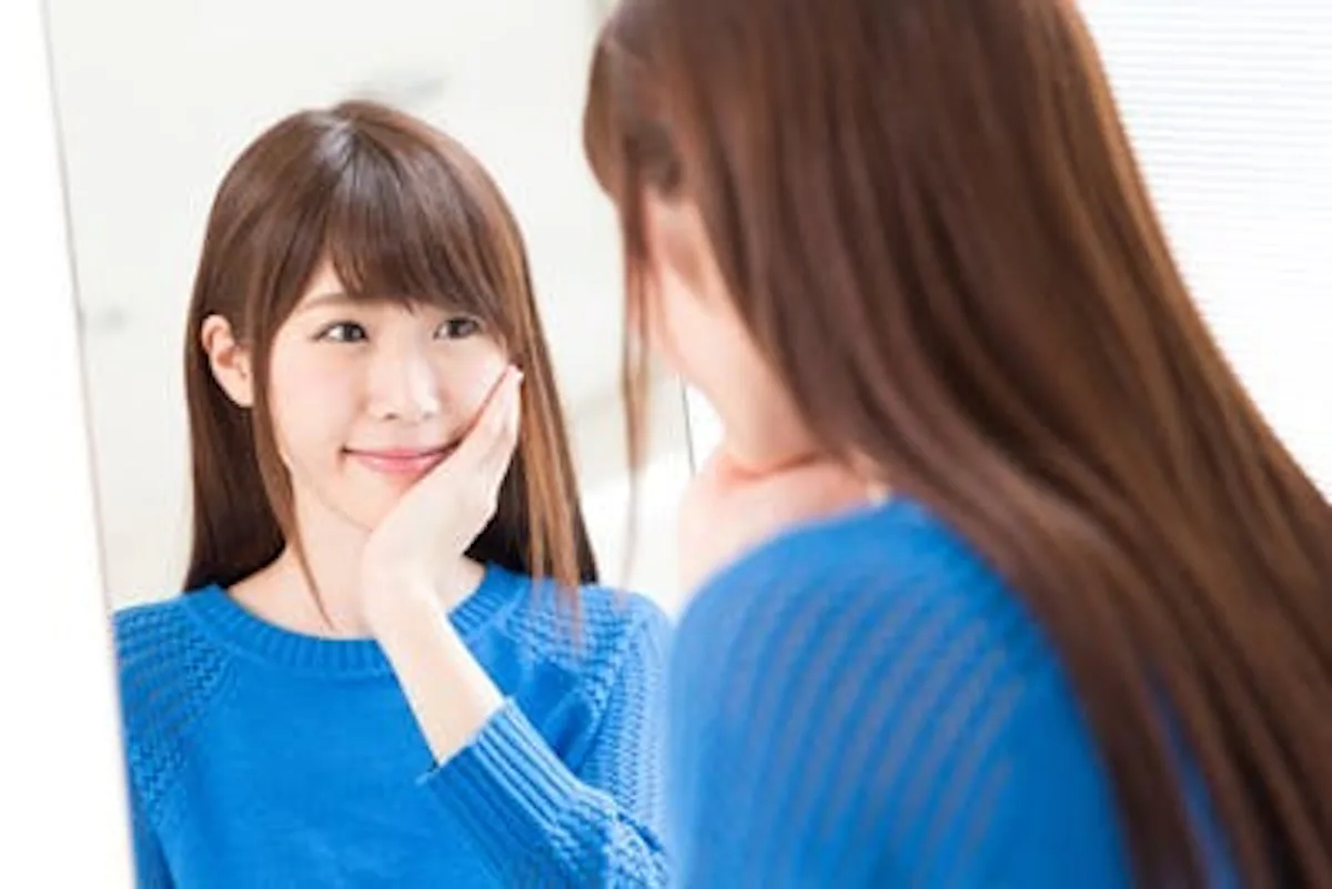 美容室の鏡として人気の高透過ミラー比較 - 高透過ミラー