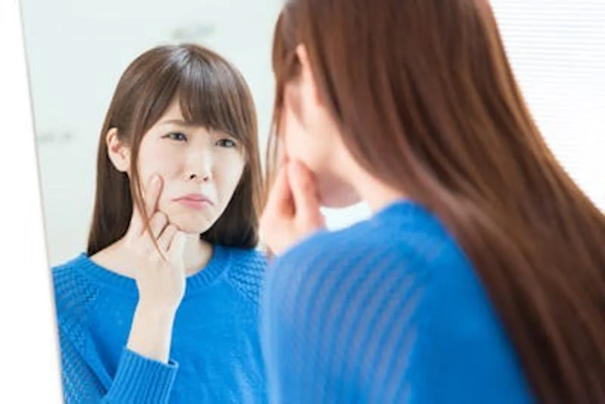 美容室の鏡として人気の高透過ミラー比較 - 通常の鏡