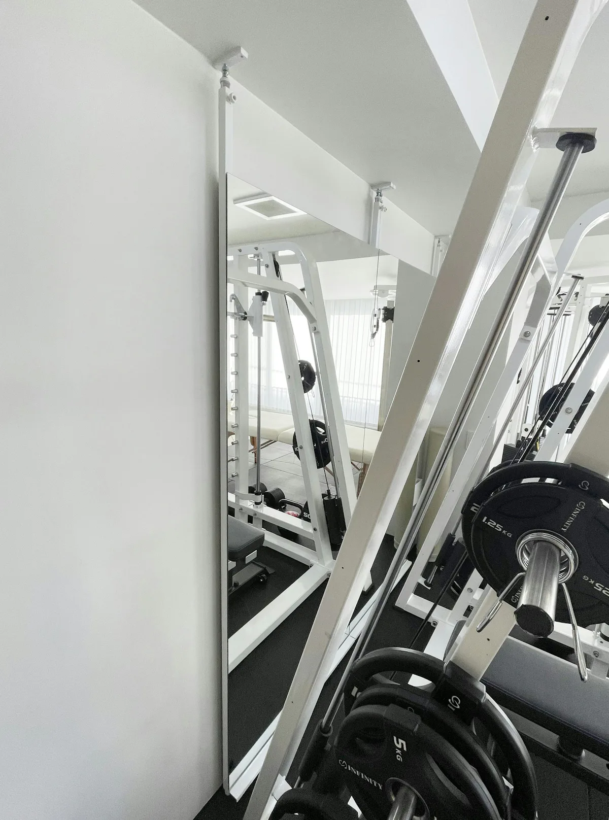 賃貸物件におすすめの大型ミラー