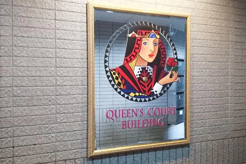 ビルの看板にオーナメントを印刷した「アンティークミラー」を使用した事例 (長野県長野市 B社様)