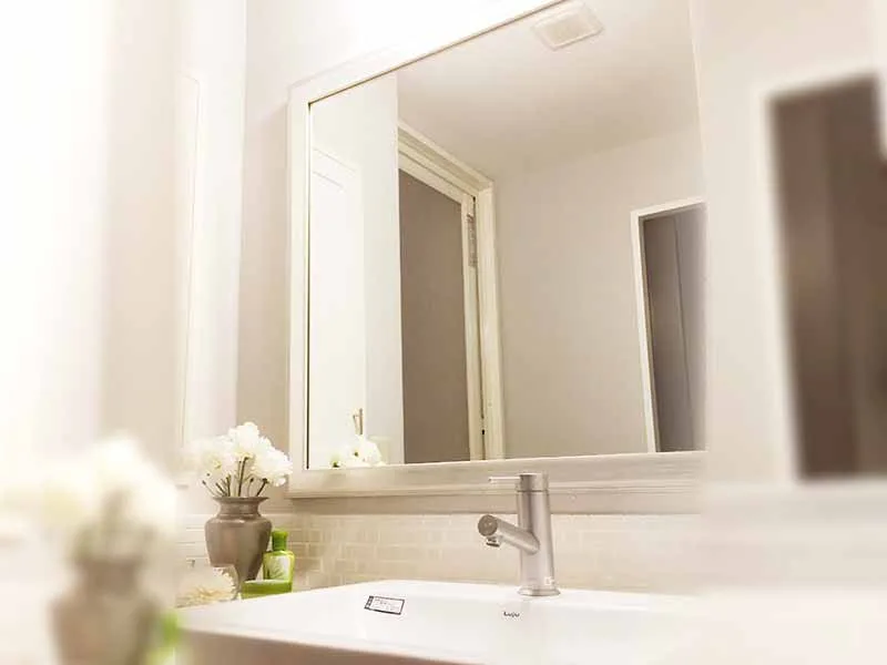 洗面所のリフォームに！「アンティークミラー」を設置した事例 (神奈川県横浜市 C様)