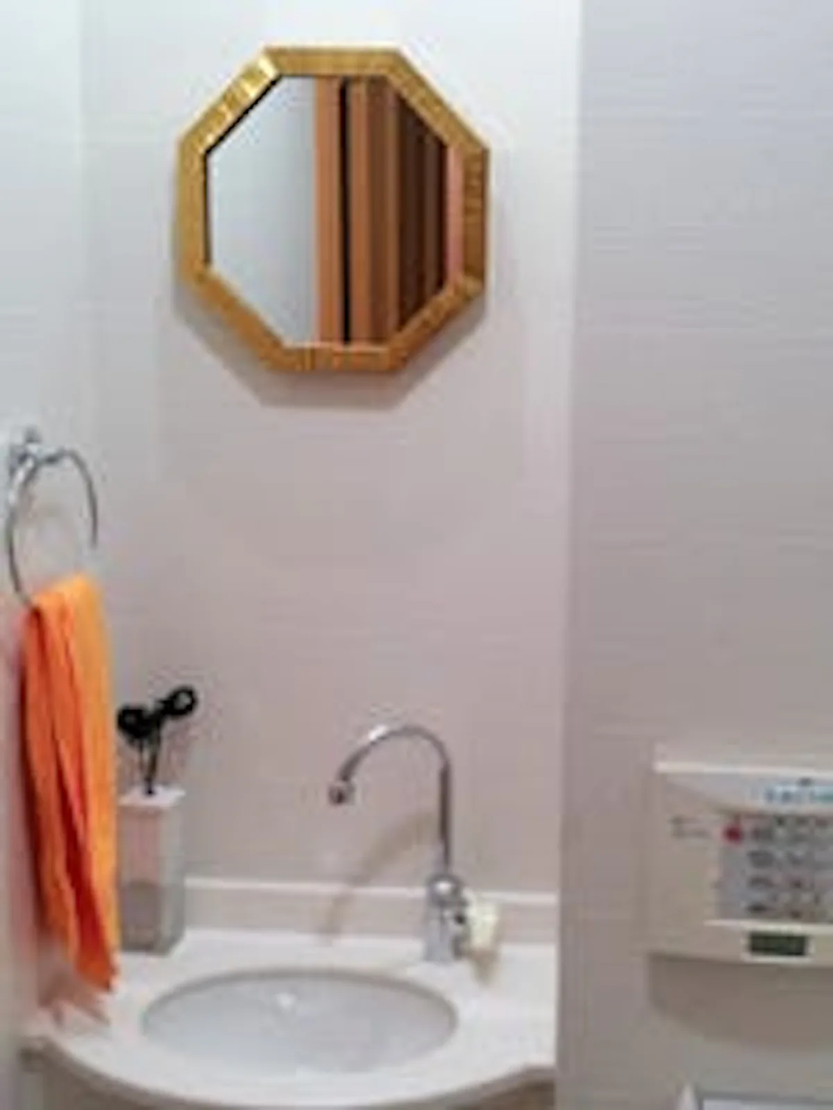 洗面所に使用したアンティークミラー(70003)