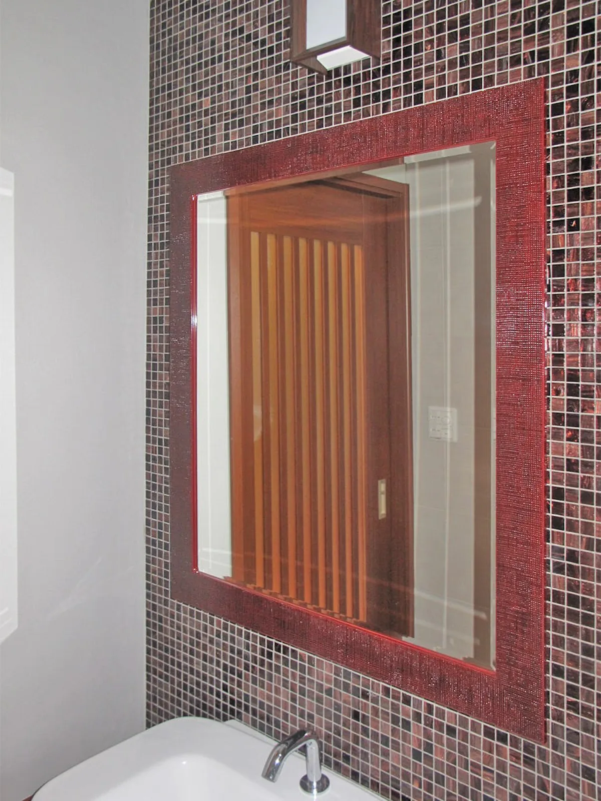 洗面所に使用したアンティークミラー(D-10161)