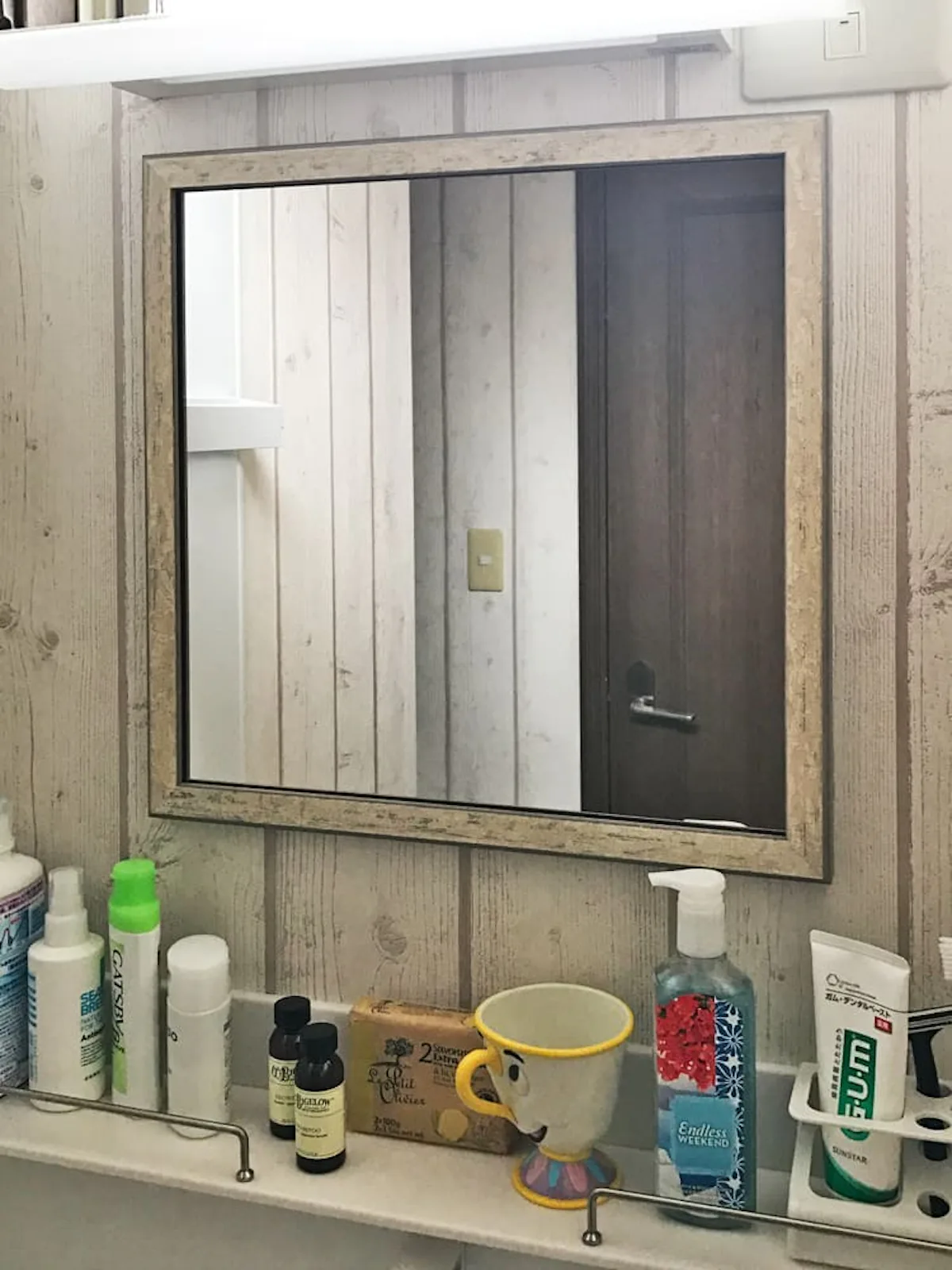  洗面所に使用したアンティークミラー(B-10165)