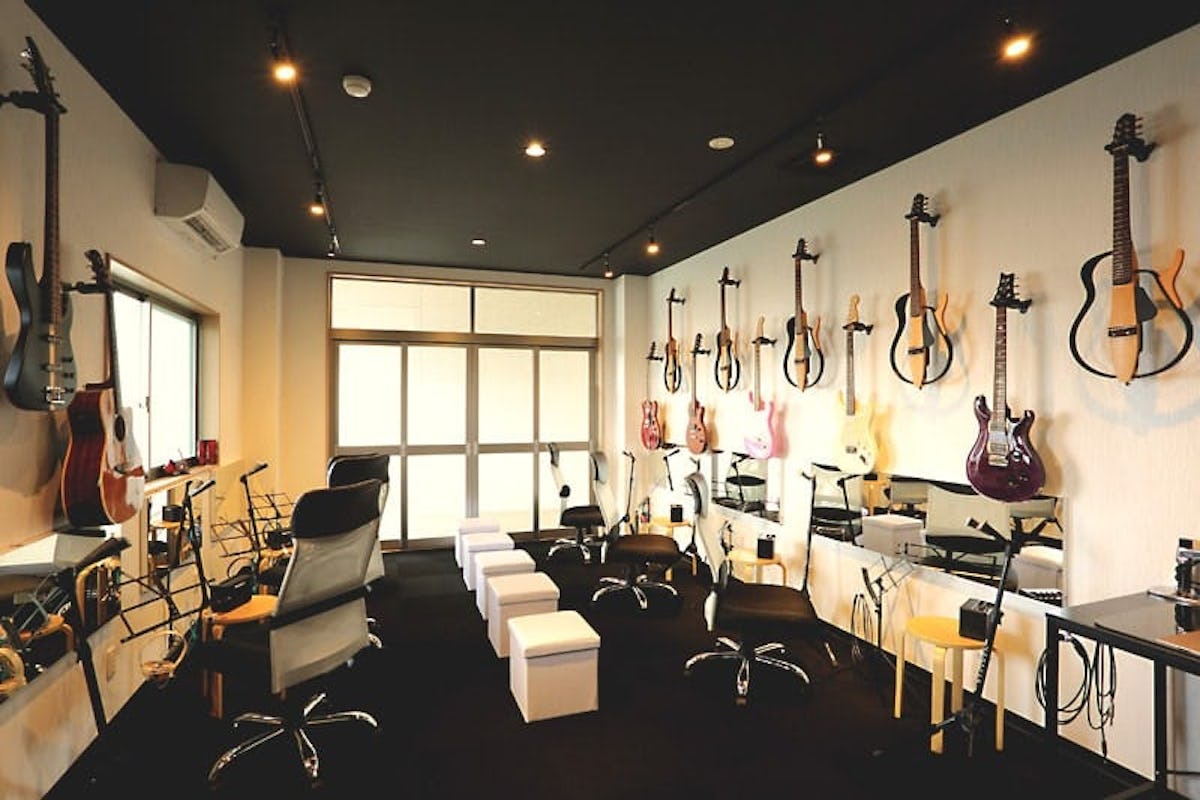 ギター教室に設置した「パネルミラー」(1)