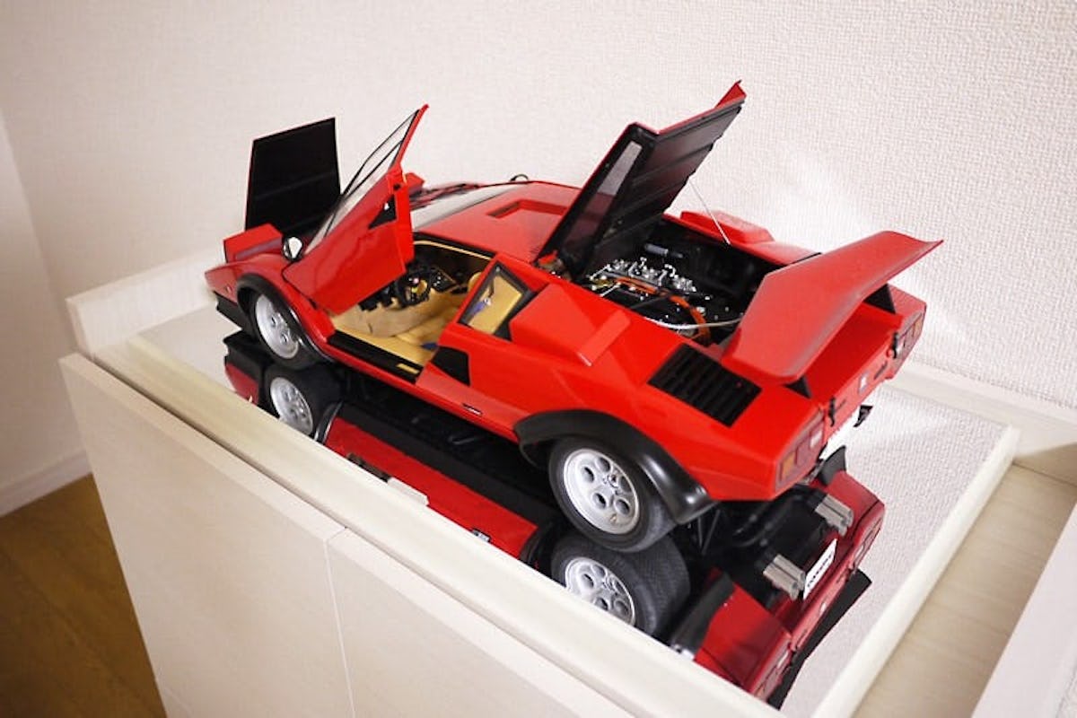 車模型の台座に使用した「シールミラー」(1)