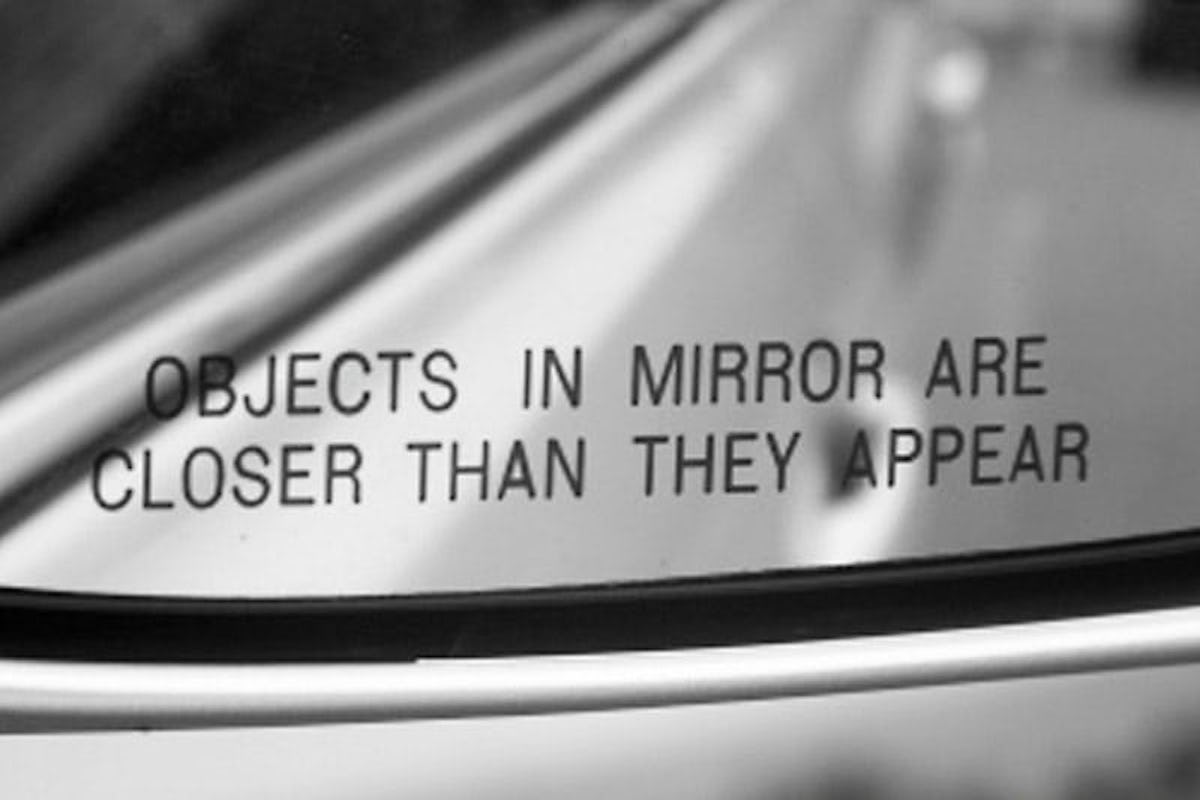 サイドミラーにエッチング加工を施した事例(7)