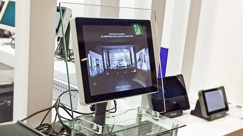 PCモニタのカバーガラスに「強化ガラス」を使用した事例(東京都北区 N社様)