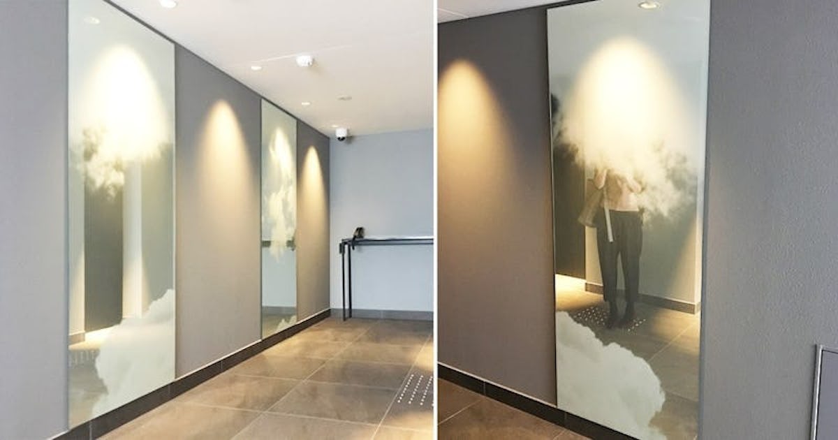 お客様事例 : ホテルの壁面装飾に雲を印刷した鏡を使用した事例(京都府京都市 Uデザイン事務所様)