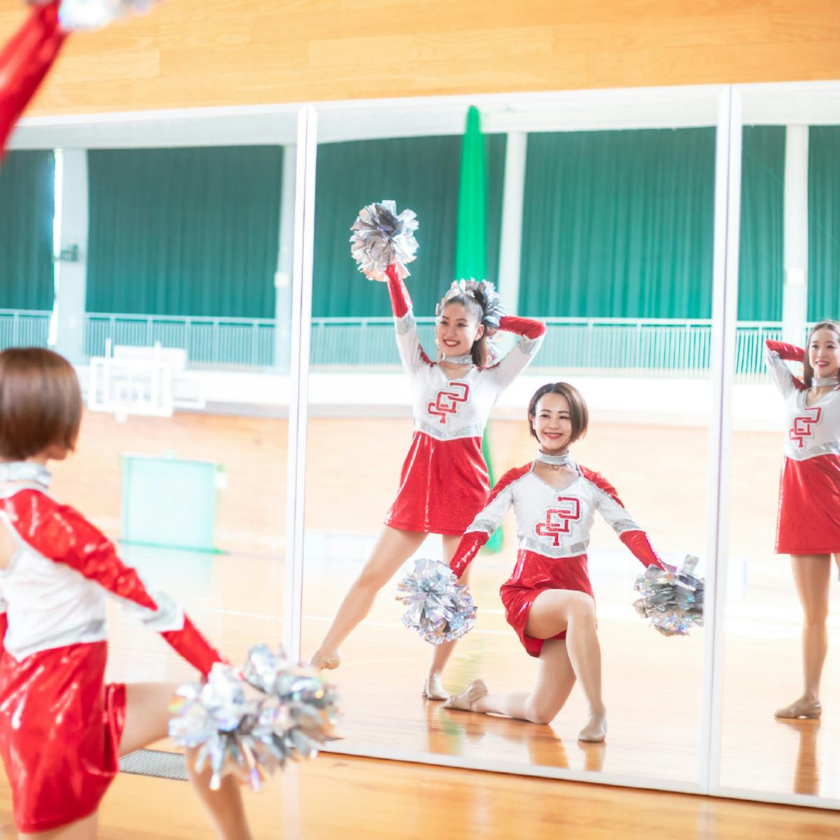 ダンス用 割れないミラー - ダンスの練習用の姿見としておすすめ